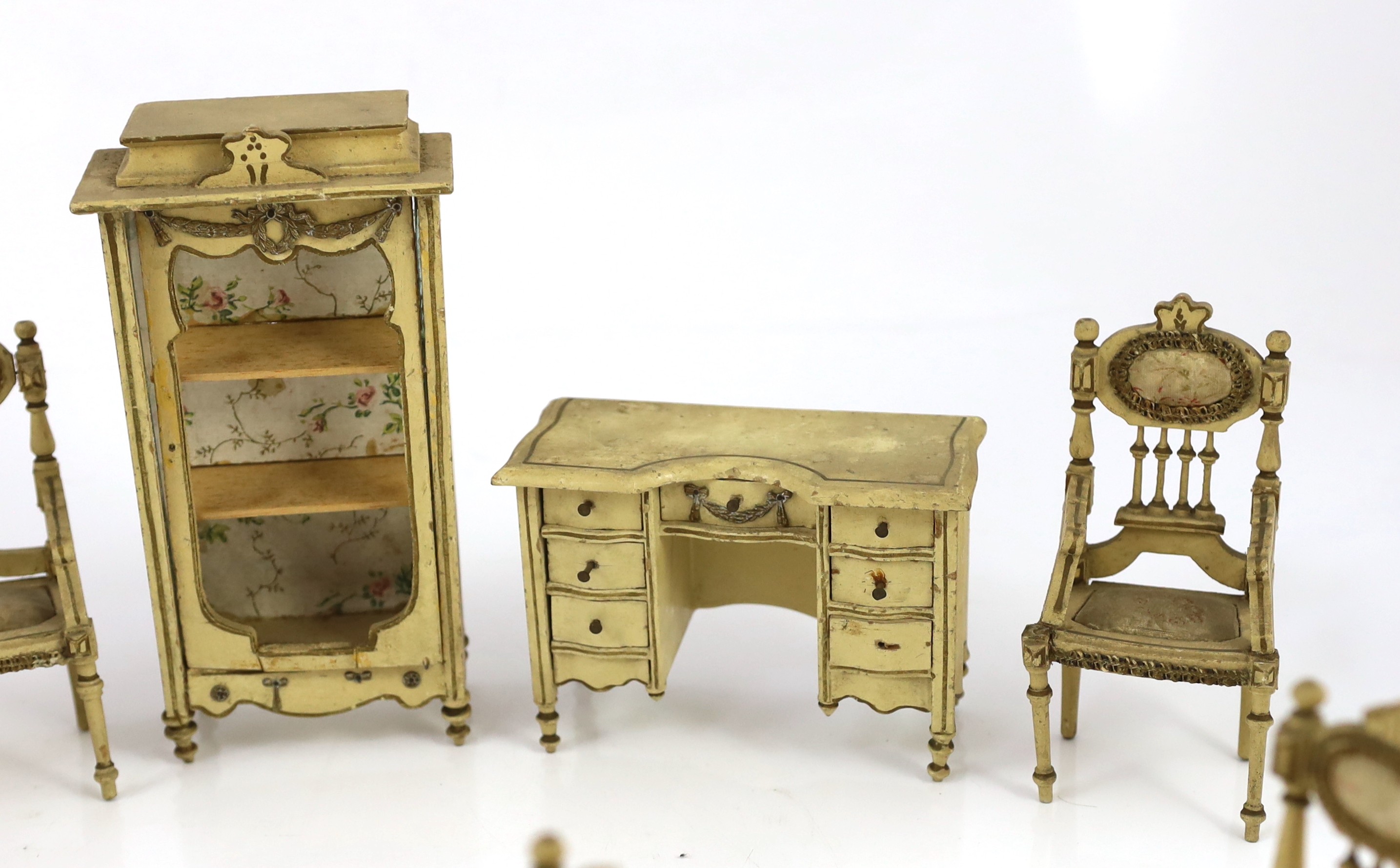 A suite of Paul Leonhardt larger scale dolls’ house furniture, circa 1925